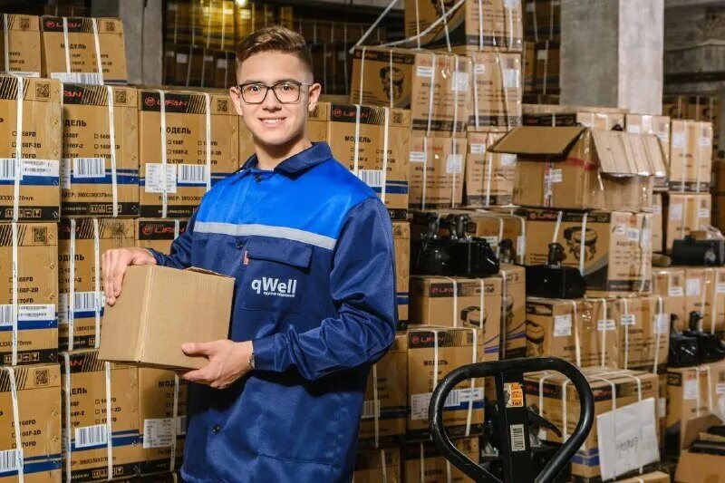 Работник склада. Подработка 60. Упаковщица. Вахта склад москва. Вакансии для пенсионеров.