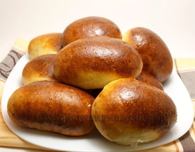 Homemade Cakes with Jam are Baked in the Oven Stock Photo - Image of baker, broi