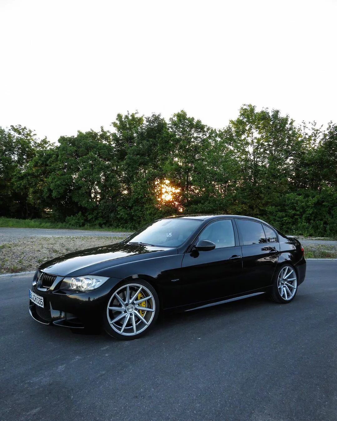 Шины бмв е90. Bmw 3 e90 r19. бмв е90 r19. bmw 3 r18. bmw e90 r18.