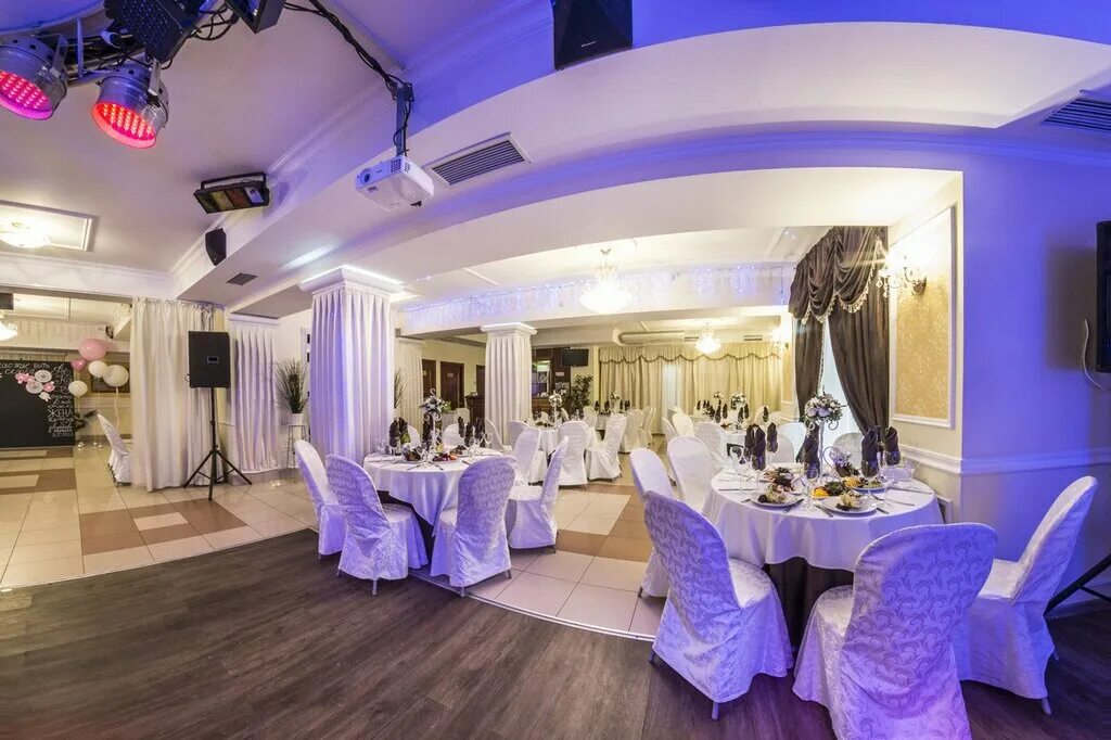 Луначарского 85а пермь грильяж. Грильяж пермь. Банкетный зал грильяж барнаул. Луначарского 85а пермь грильяж. Грильяж пермь.