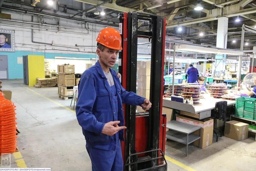 Ижевский механический завод внутри. Росомз суксун. Ижевский механический завод 11 цех. Завод чмз глазов. , уфимский инструментальный завод цех 19.