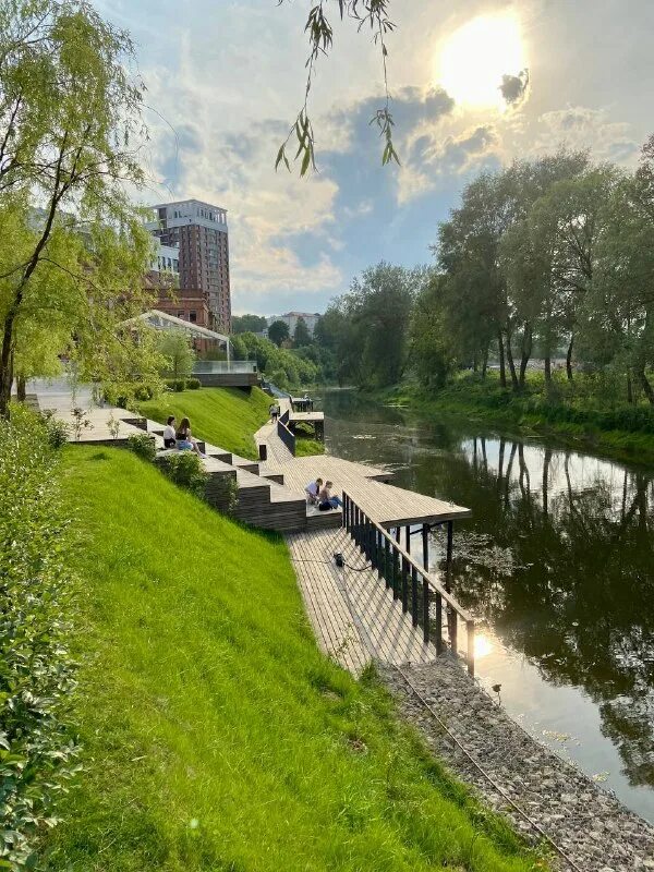 Деловой наро-фоминск бизби. Камера бизби наро фоминск. Бизби интернет логотип. Дикси камеры видеонаблюдения. Визитка видеонаблюдение.