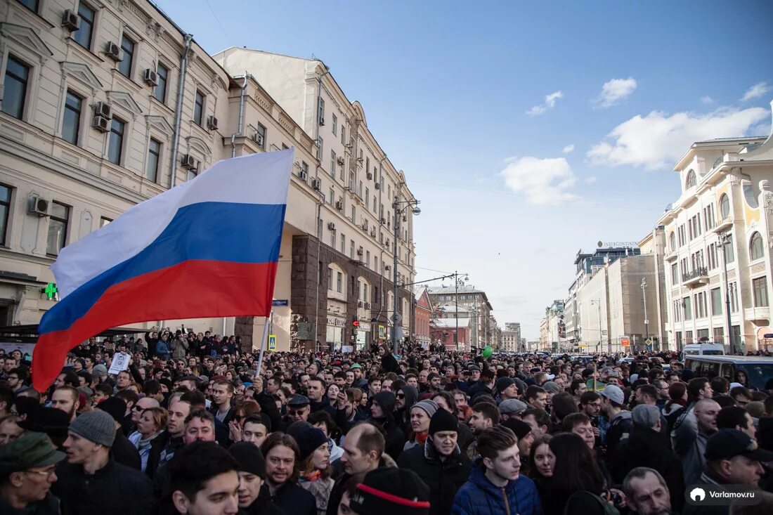 Митинги в РФ. Политические митинги в России. Политическая ситуация в стране. Политическая обстановка в России. Политический митинг пример