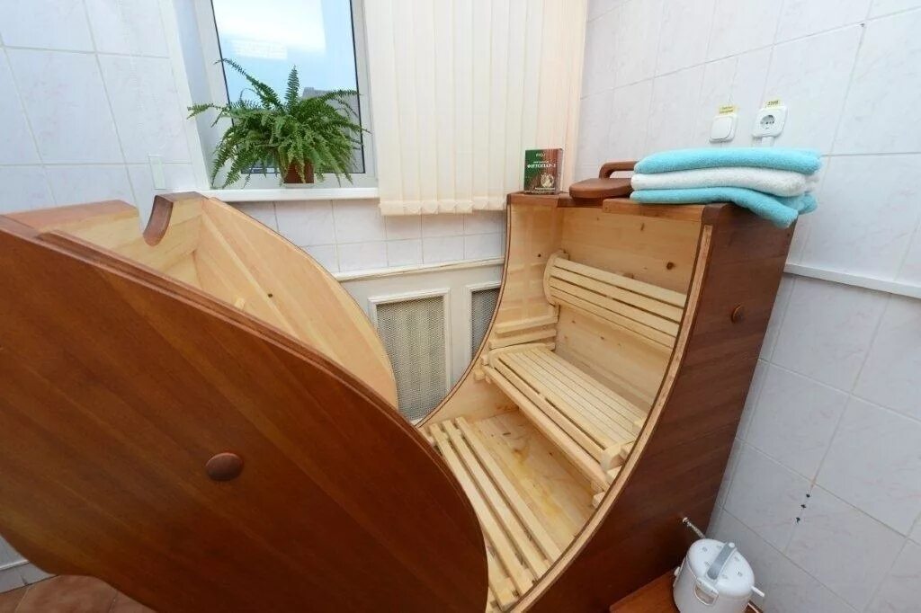 Кедровая бочка здравница. Фитосауна здравница. Кедровая бочка здравница. Кедровая бочка здравница. Фитобочка сибирская здравница.