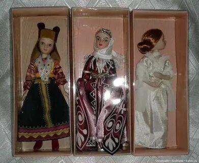 Коллекция кукол в народных костюмах