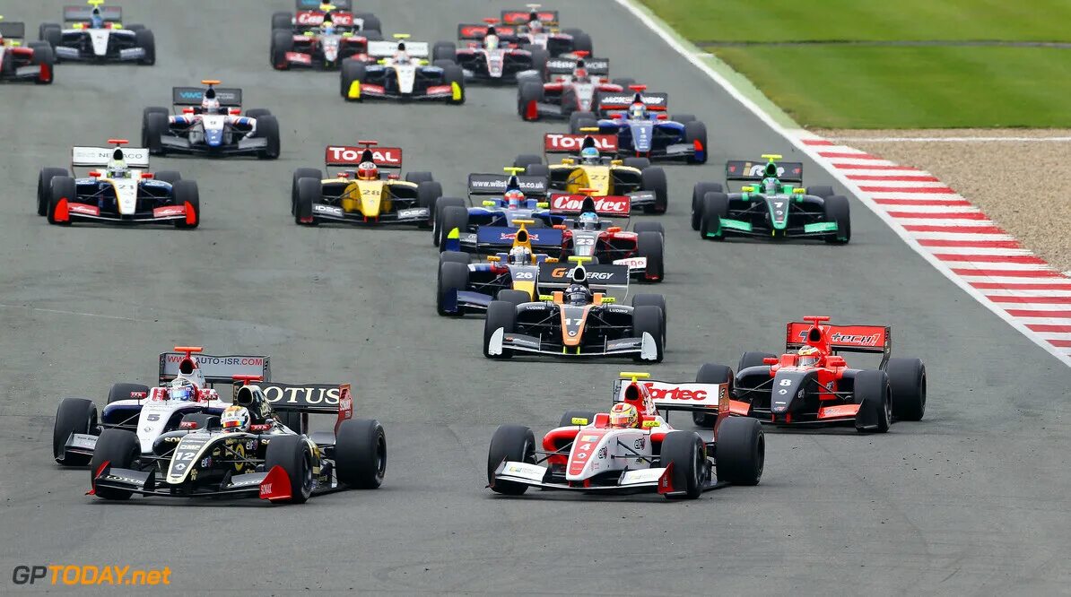 Л 5 2012. Renault f1 2008. Formula Renault 3.5 Series. Renault f1 2012. Рено формула один 2014.