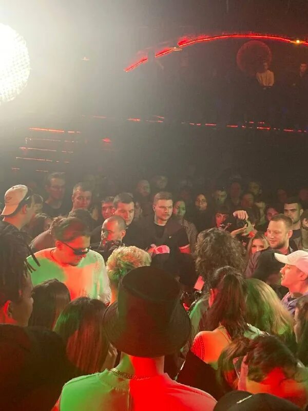 | кубок мц:бит. Кубок мц legacy. Танцы в лазерном дыму. Клуб space китай. Кубок мц legacy.