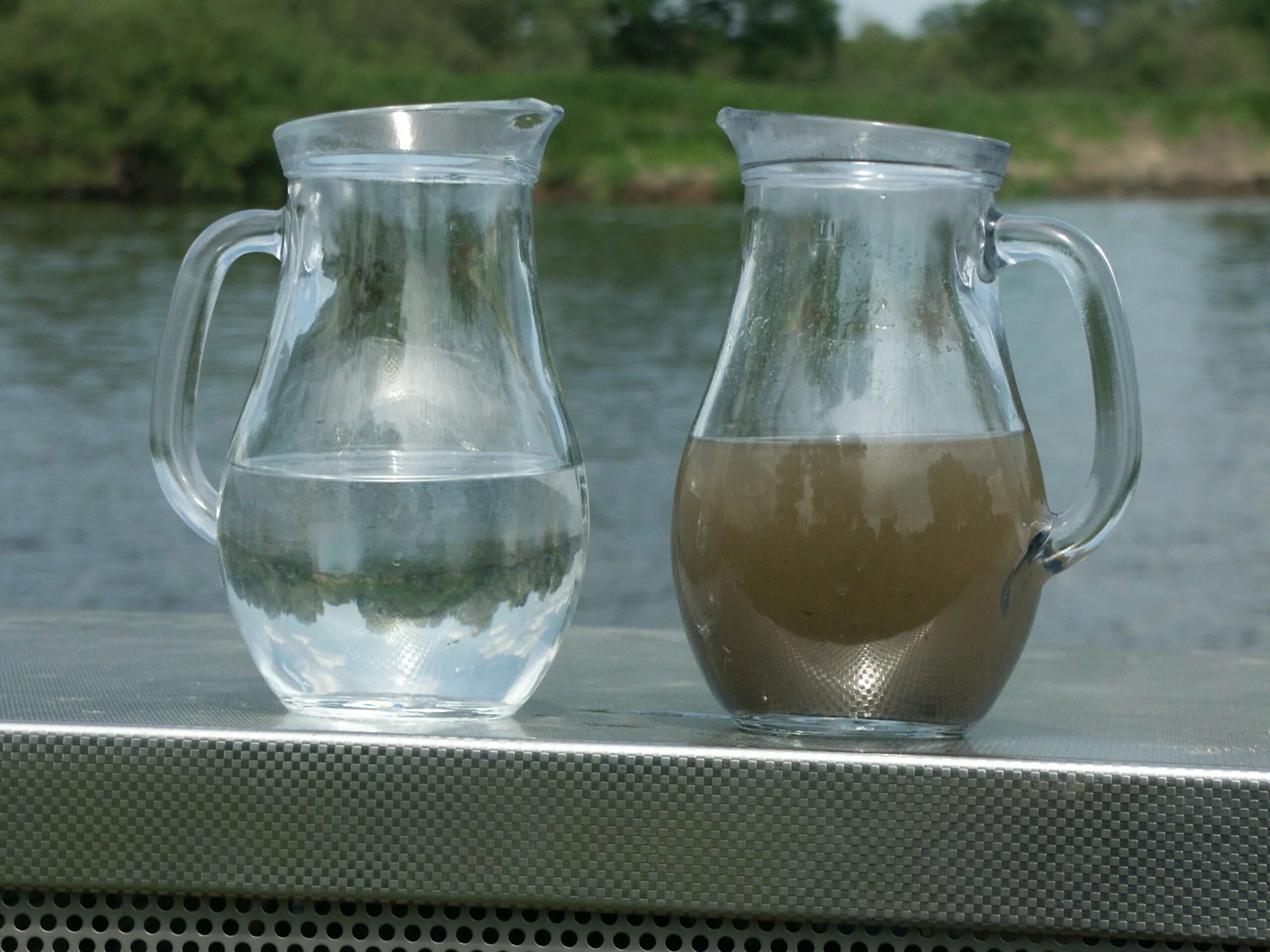 Отстаивание воды. Кувшин для воды. Грязная вода в кувшине. Сосуд с водой. Вода в сосуде 270