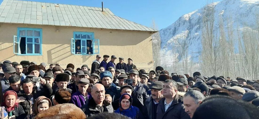 Погода огилаки поен. Сарчашма кишлак. Кишлак Гилан Кашкадарья. Гелон Узбекистан. Сарчашма кишлак Шахрисабз.