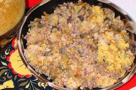 Постная каша по другому. Постная каша по другому. Постная гречка по-царски. Постная каша по другому. Пшеничная каша с мясом.