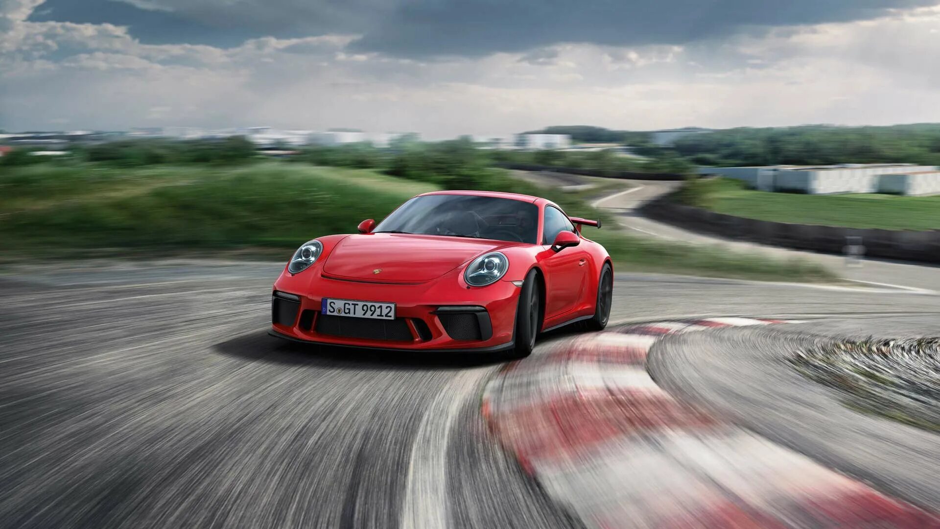 Порше едет. Порше панамера скорость. Пудровый порш. Porsche 911 gt3 обои. Порше 911 море.