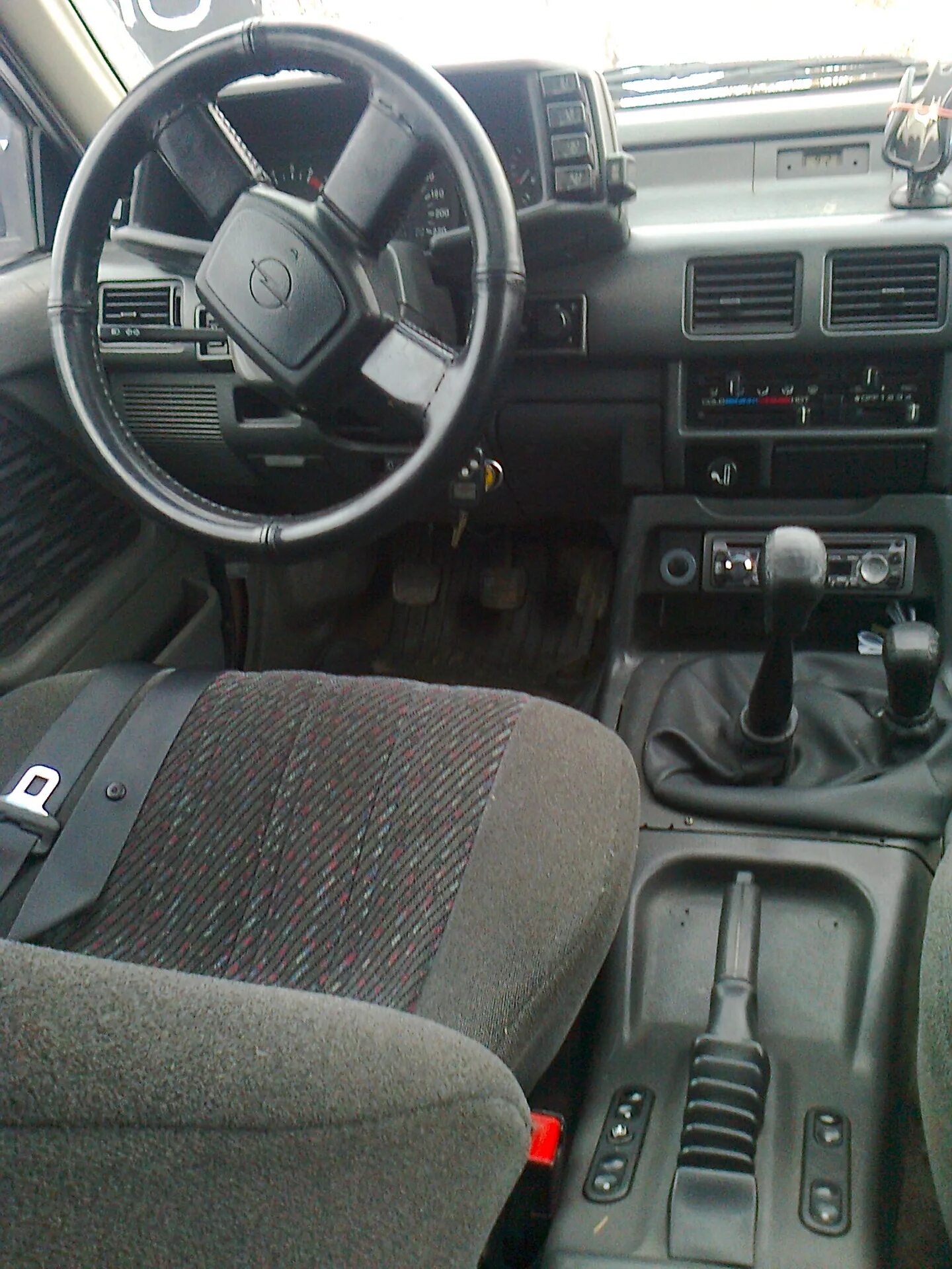 Фронтера салон. Опель фронтера 1994 салон. Опель фронтера 3. Фронтера салон. Opel frontera 2000 салон.