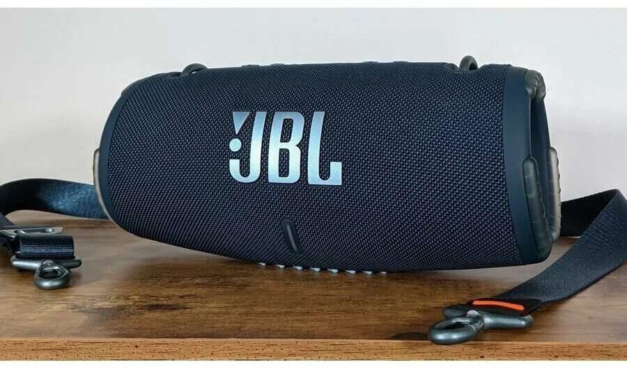 Jbl 3 аккумулятор купить. Колонка JBL Xtreme 1. JBL extreme 3. JBL Xtreme 3. Портативная колонка JBL extreme 3.