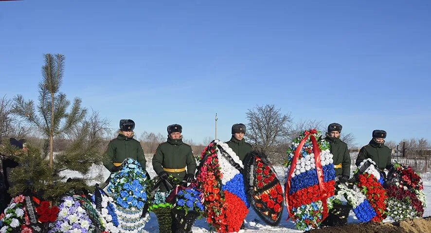 Сколько погибло в саратовской области. Похороны украинских солдат. Саратовская область погибшие участники сво.