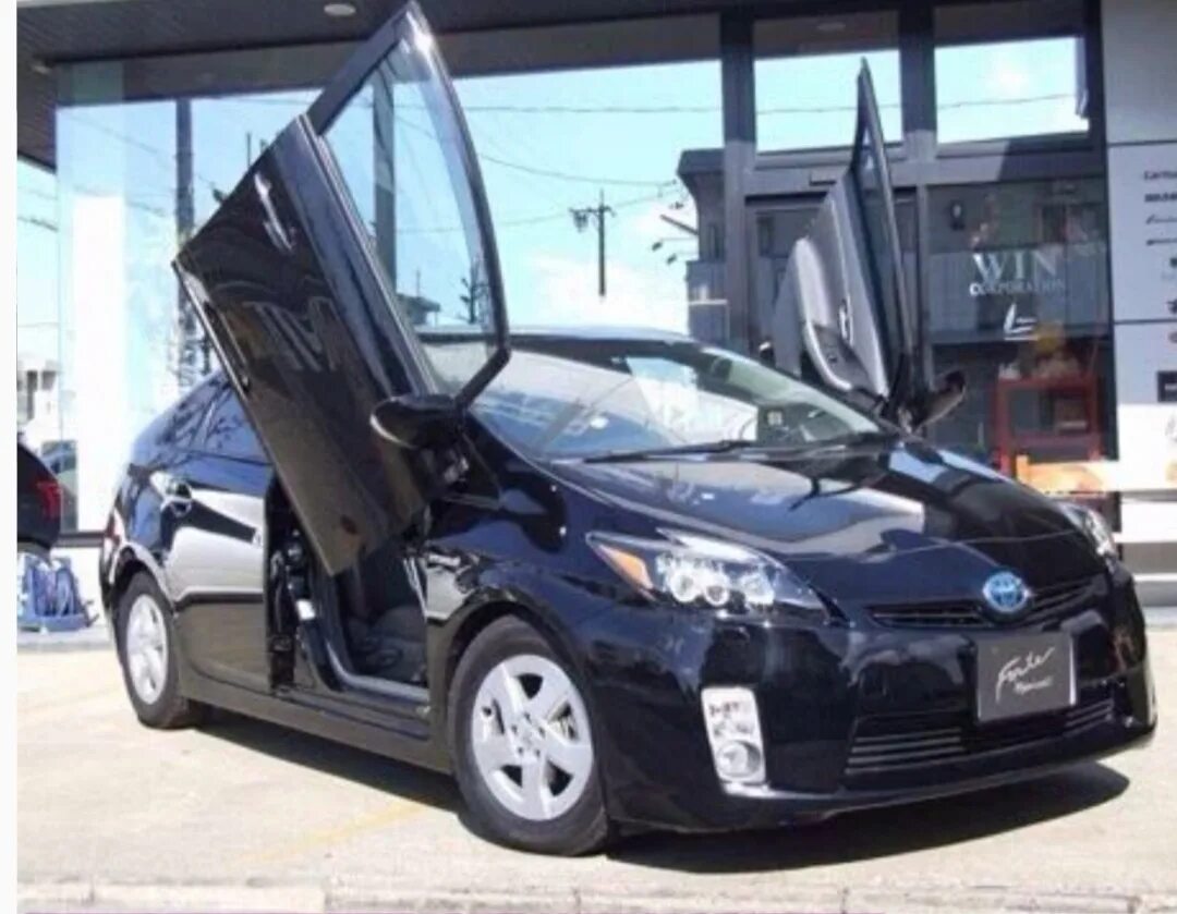 Toyota prius дверь. Ламбо двери на приус 30. ламбо двери toyota iq. ламбо двери на лансер 9. логан ламбо двери.