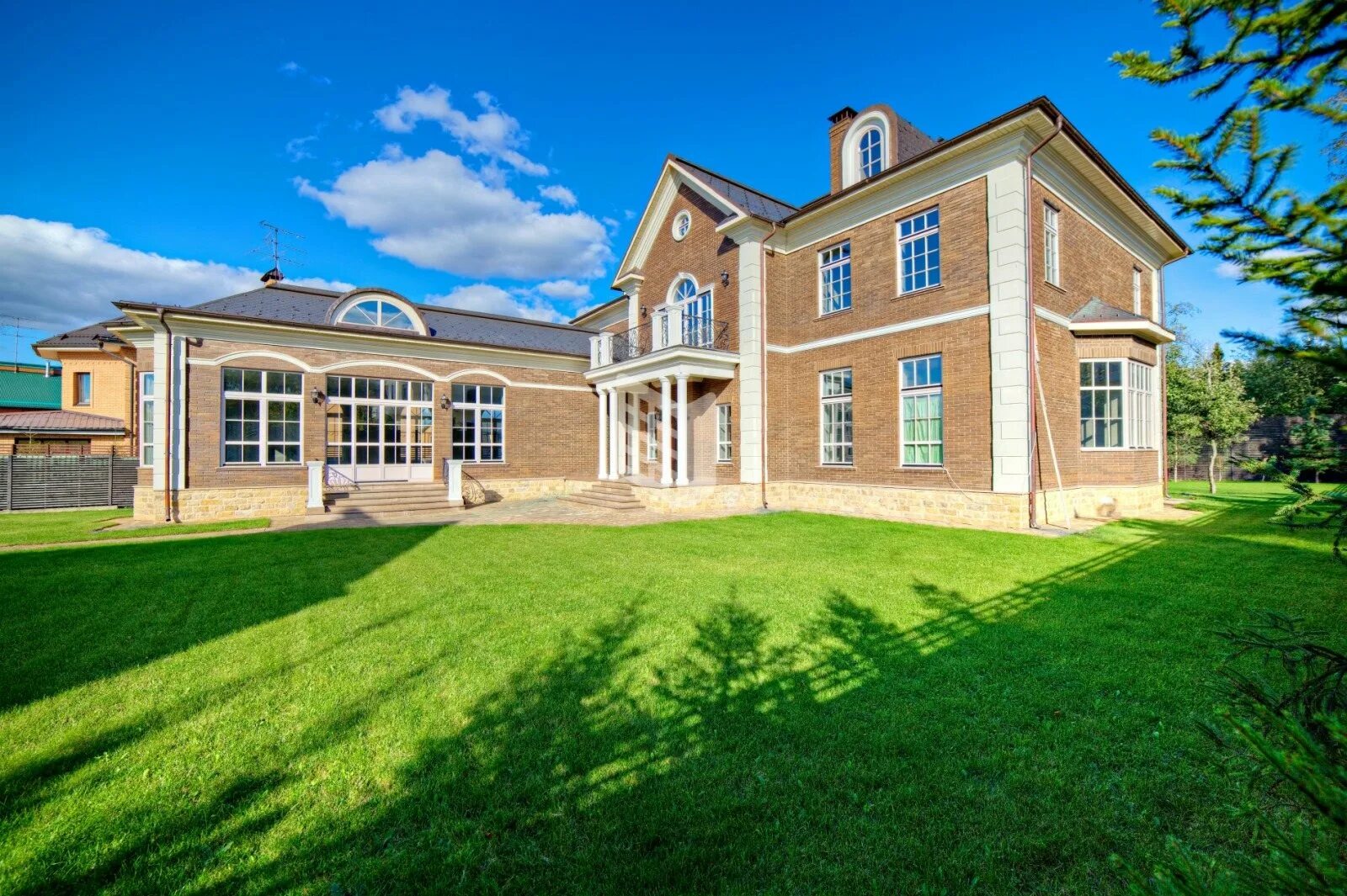 Деревня раздоры одинцовский район. Семенково московская область одинцовский. Посёлок гринфилд новая рига. Одинцово поселок раздоры. Коттеджный поселок одинцовский.