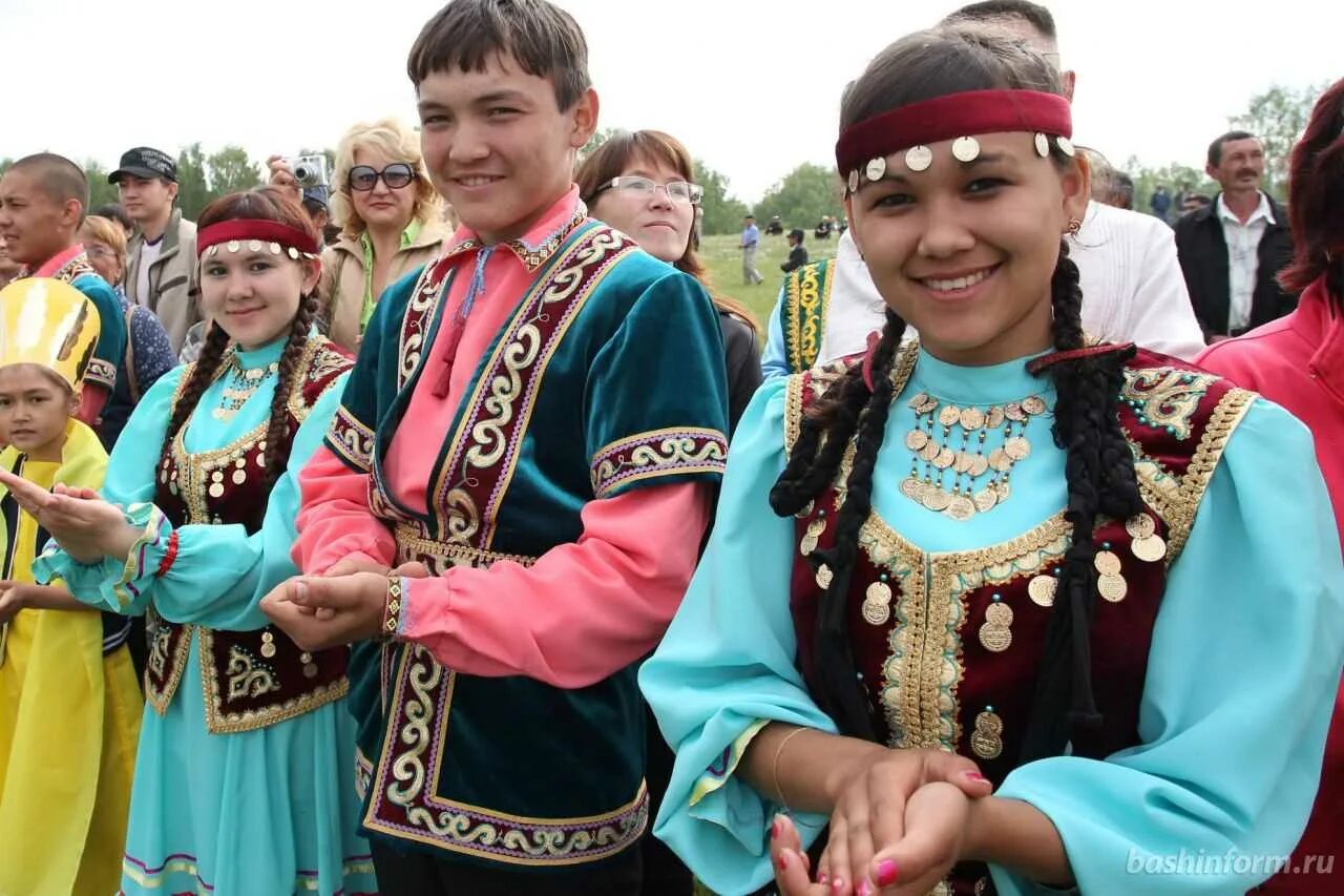 Башкирия башкиры. Народы Башкортостана башкиры. Башкиры внешность Башкирии. Башкиры коренной народ Республики Башкортостан.