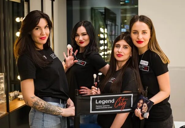 Салон красоты в центре москвы. Legend beauty смоленская. Legend ny. Салон красоты легенда. Legend city девушки.