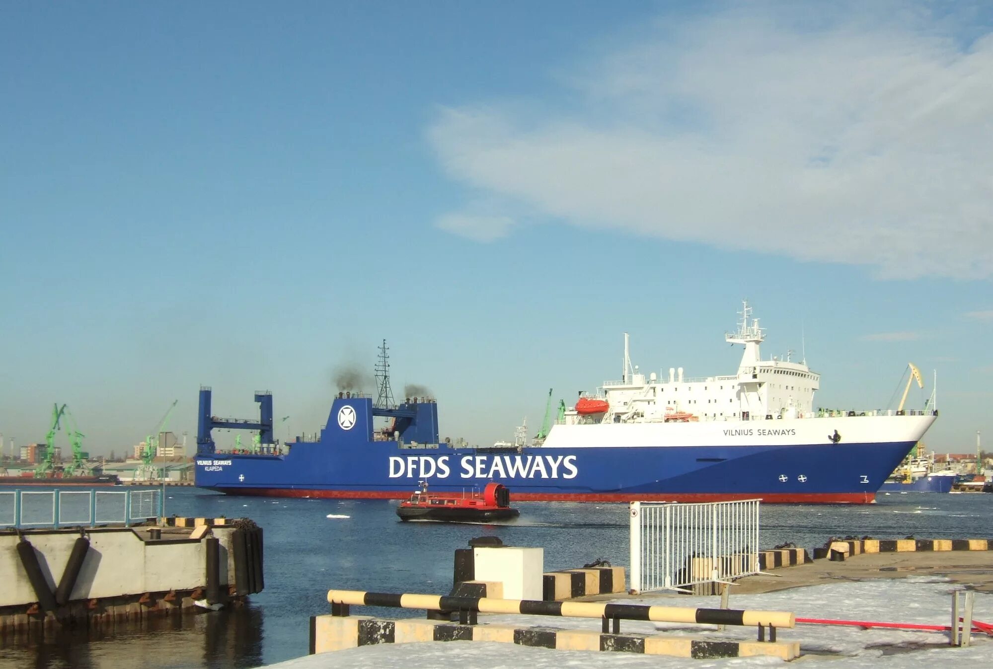 Паром baltic queen дискотека. Паром рига стокгольм. Судно вильнюс. Паром грейфсвальд. Пароме вильнюс.