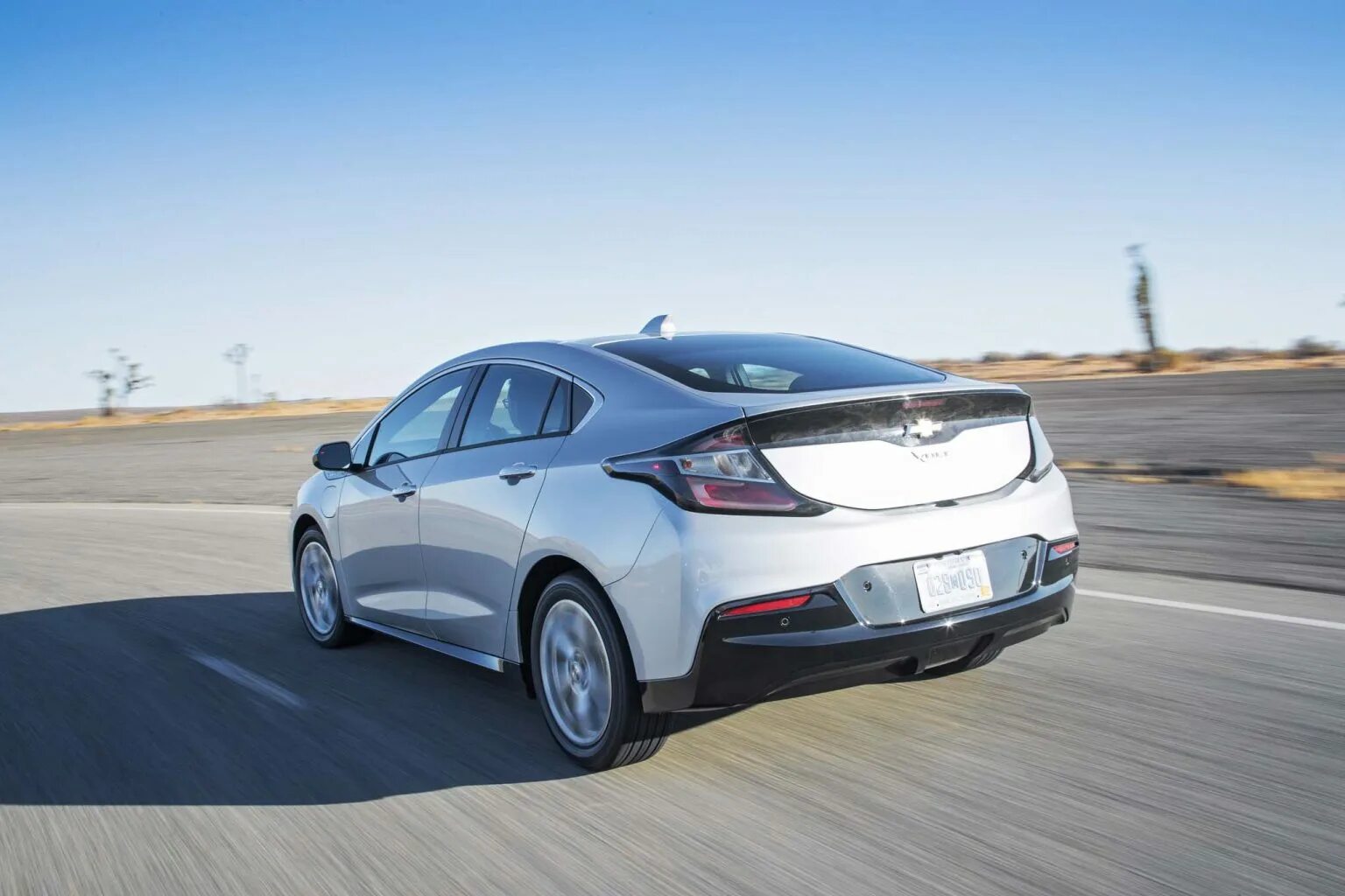 Chevrolet Volt 2017. Chevrolet Volt 2018. Chevrolet Volt 2017г.. Шевроле вольт седан 2017. Volt 2017