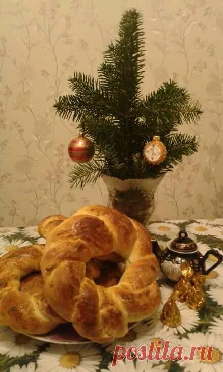 Рождественский калач рецепт. Калач праздничный. Молдавский рождественский калач. Сладкий калач. Калач праздничный.