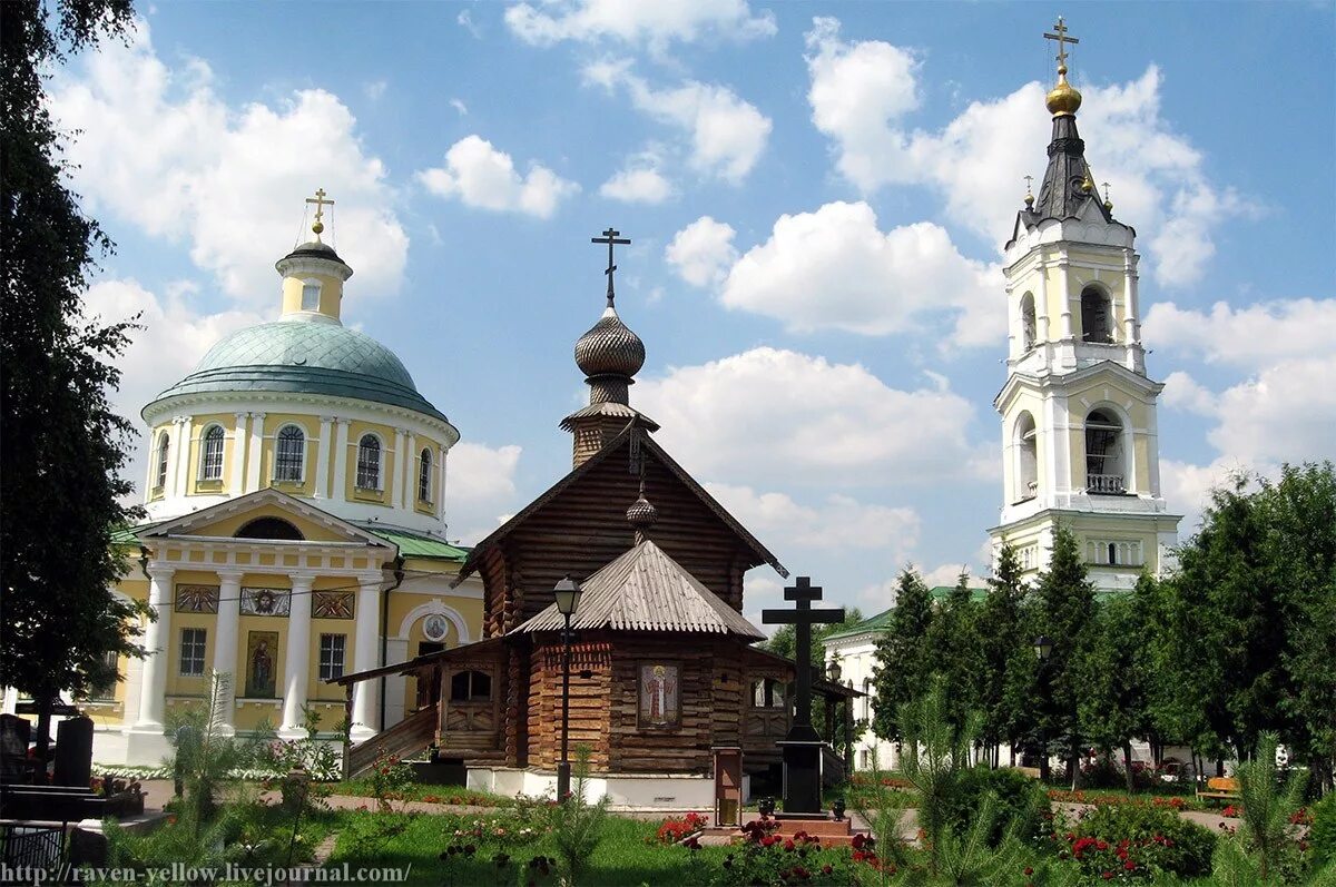 3 озера церковь. Храм Успения Пресвятой Богородицы в Косино. Храм святителя Николая в Косино. Храмовый комплекс Косино. Косинский храм Успения Пресвятой Богородицы Косино.