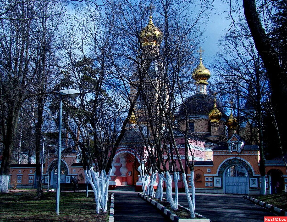 Преображения в беляево. Спасо-преображенская церковь (любеч). Прически для обвисшего лица. Оксана трунова стилист. Преображения в беляево.