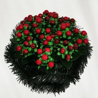 Искусственные букеты на кладбище