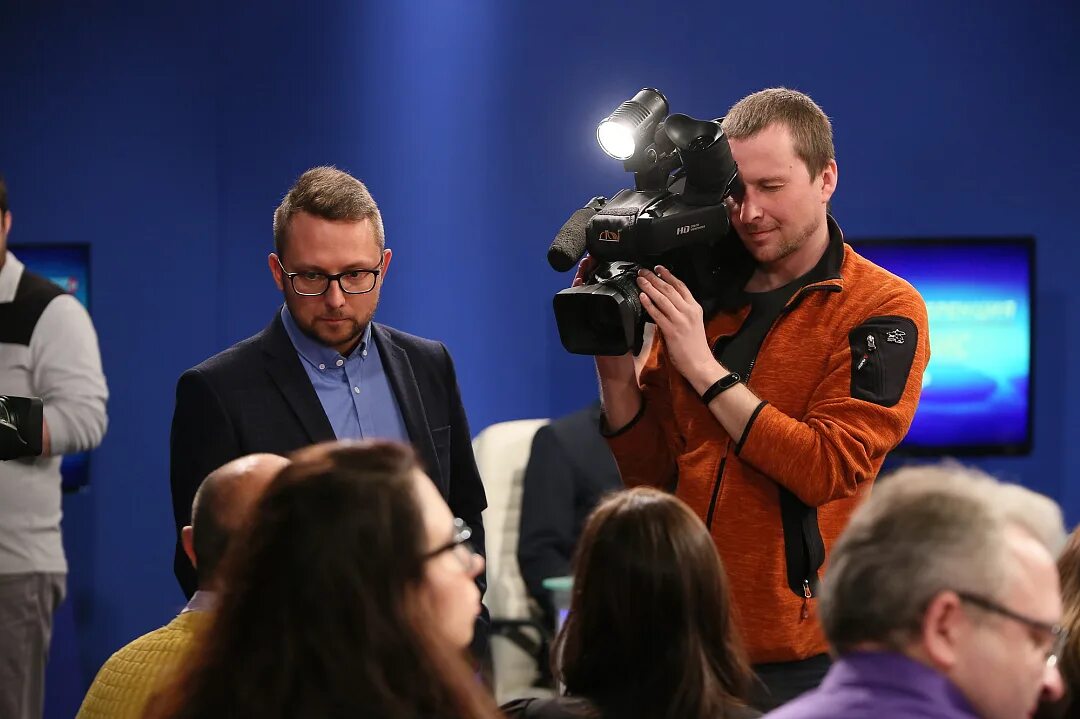 чибисов дмитрий анатольевич. пресс конференция чибиса. пресс конференция чибиса. губернатор мурманской области 2020. пресс конференция чибиса.