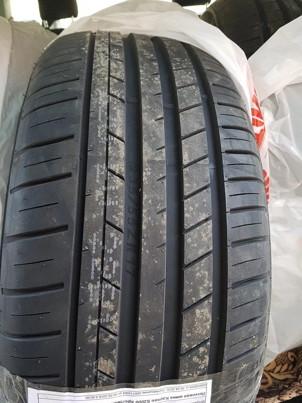 Kapsen s2000. Шины kapsen s2000. kapsen s2000 101w. 2454018 kapsen s2000 97w. 23540 r18 kapsen s2000 95w.