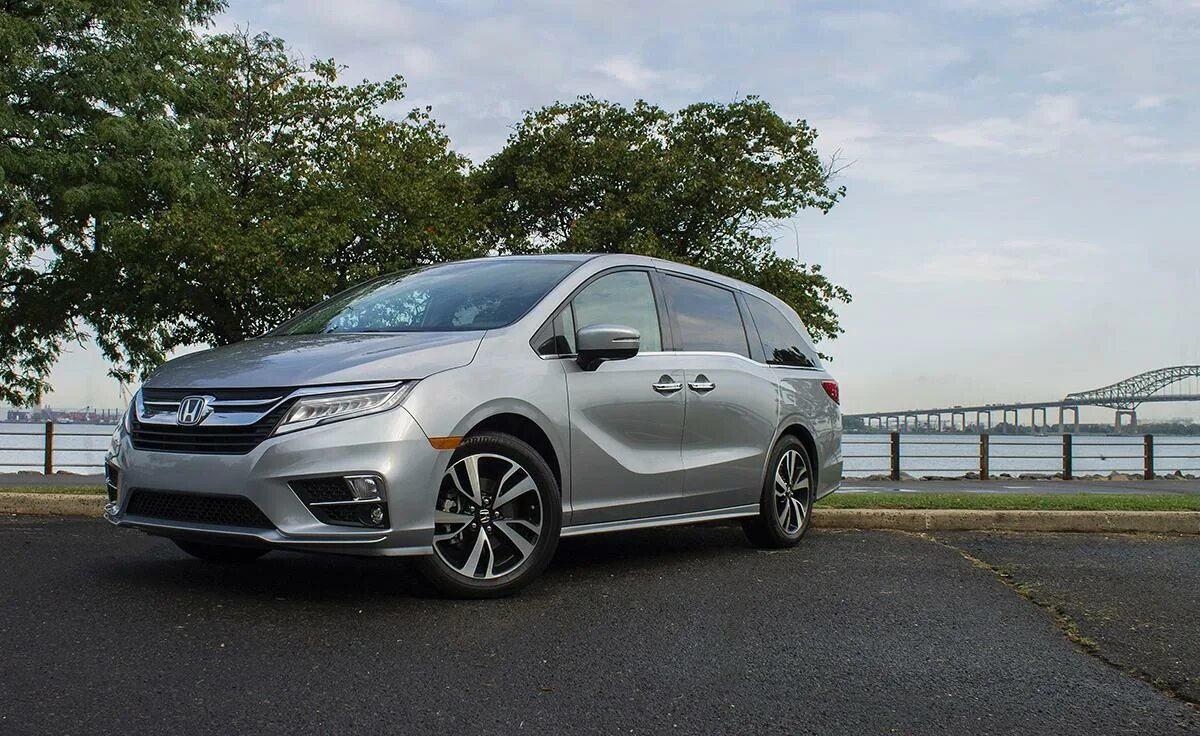Honda odyssey 2021. Honda odyssey hybrid 2018. Honda odyssey 2018. Хонда одиссей 2018 перламутровая. Honda odyssey 2018.