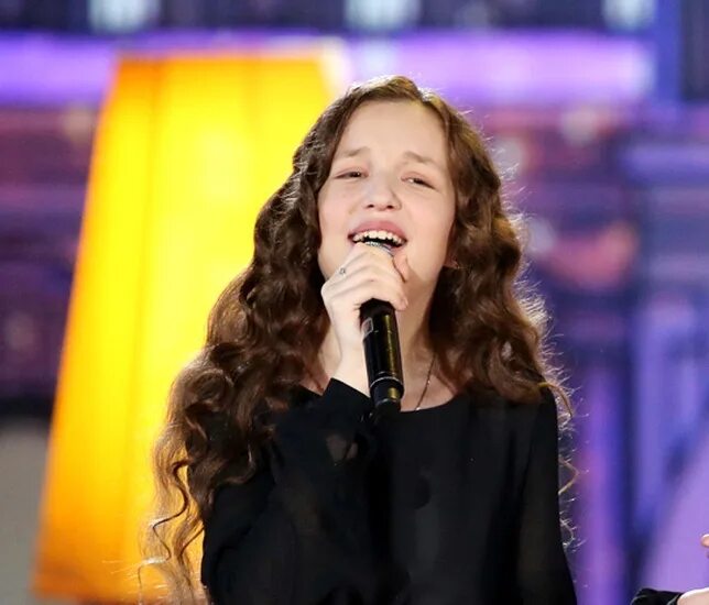 Синяя птица с дроздовым в курске был концерт фото с концерта. Синяя птица юля. Юля малинова так случилось мужчины ушли. Синяя птица юля. Синяя птица юля.