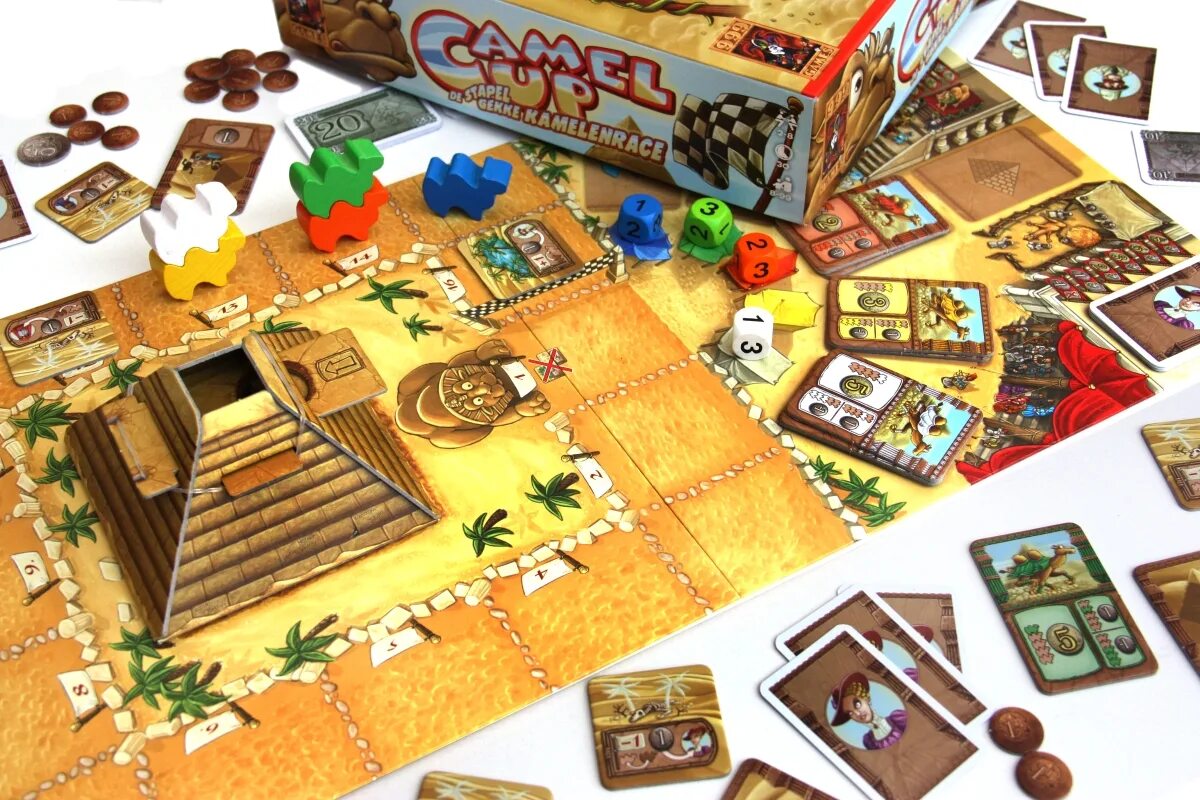 Camel up. Игра Camel up. Кэмел ап настольная игра. Camel up 2 настольная игра. Camel up настольная.