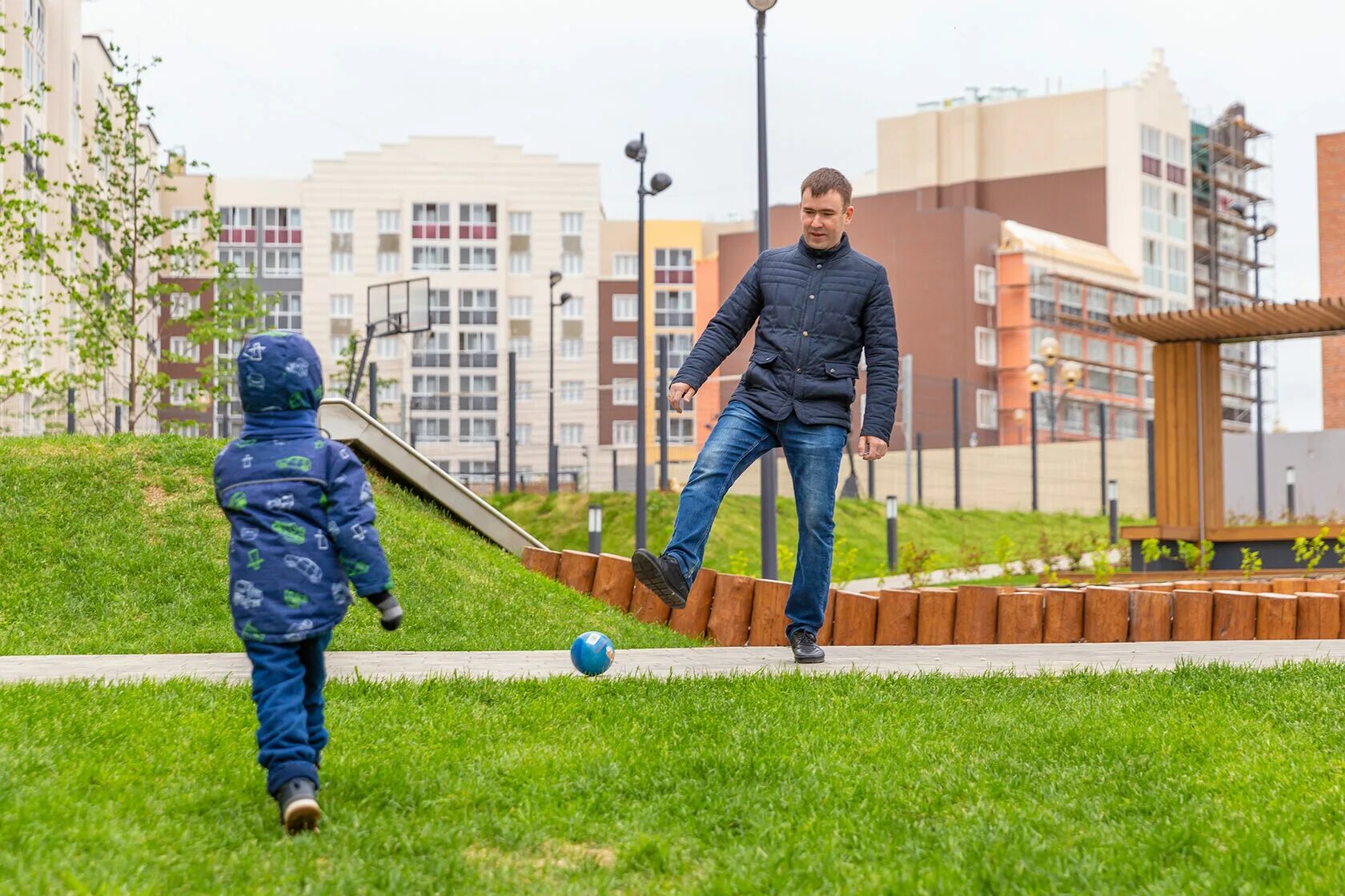 Фото ижевчан на улице. Тест двор. Тест двор. Отложенная жизнь. Тест двор.