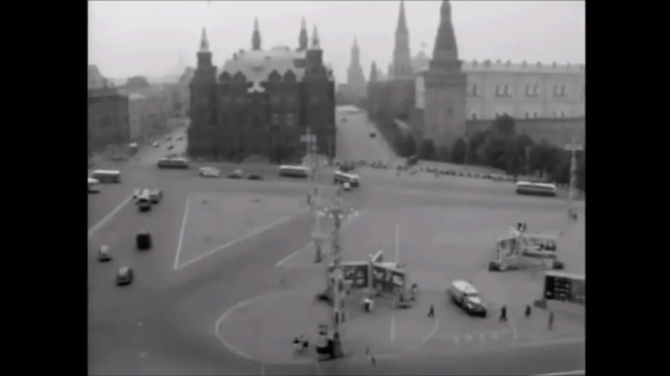 Москва 1961 год. Москва 1961 год фото. Москва 80 камера американца. Американская candid Camera передача 90-х.