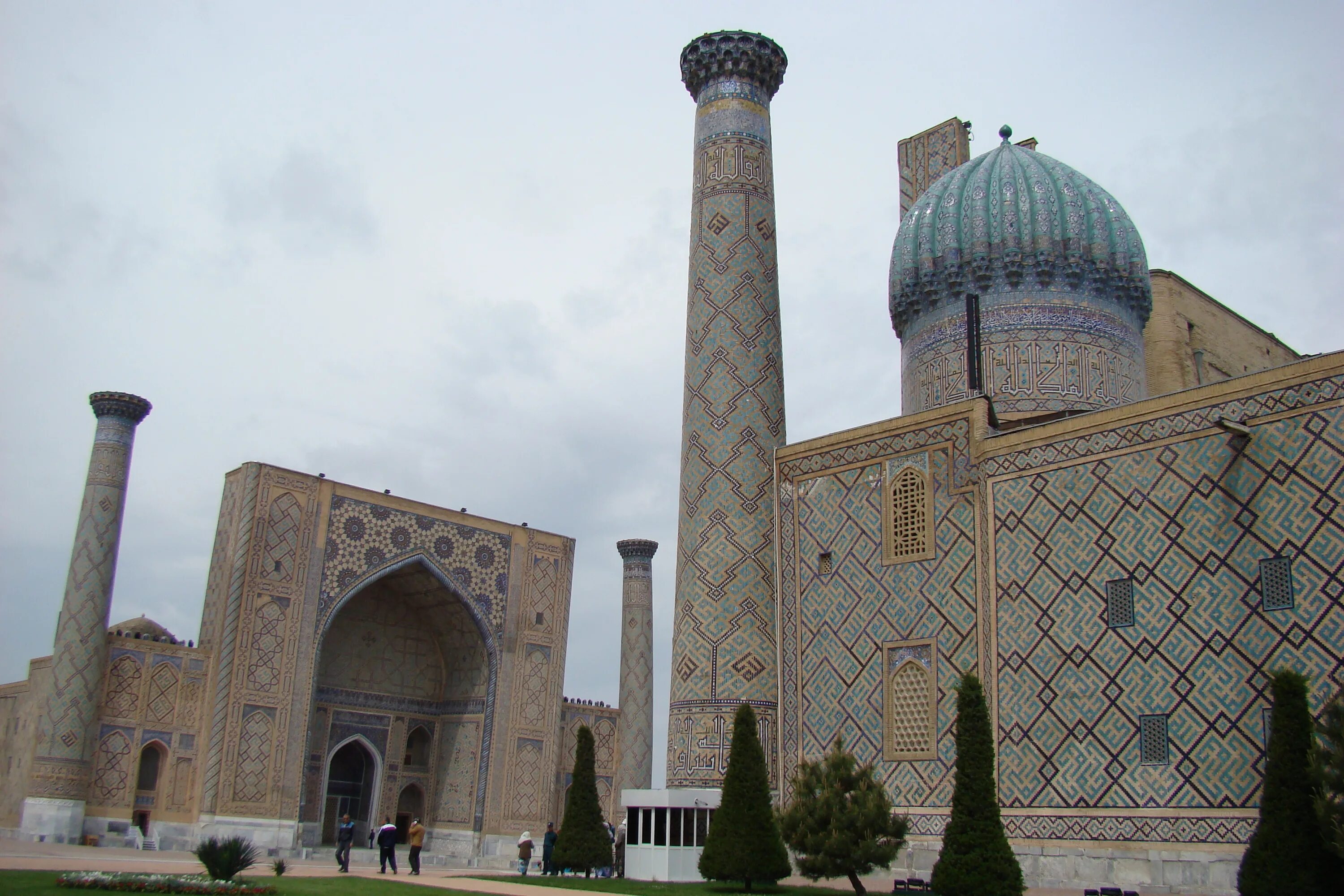 Мавзолей амира темура самарканд. Самарканд регистан медресе шердор. Регистан самарканд. Самарканд архитектура. Питер самарканд.