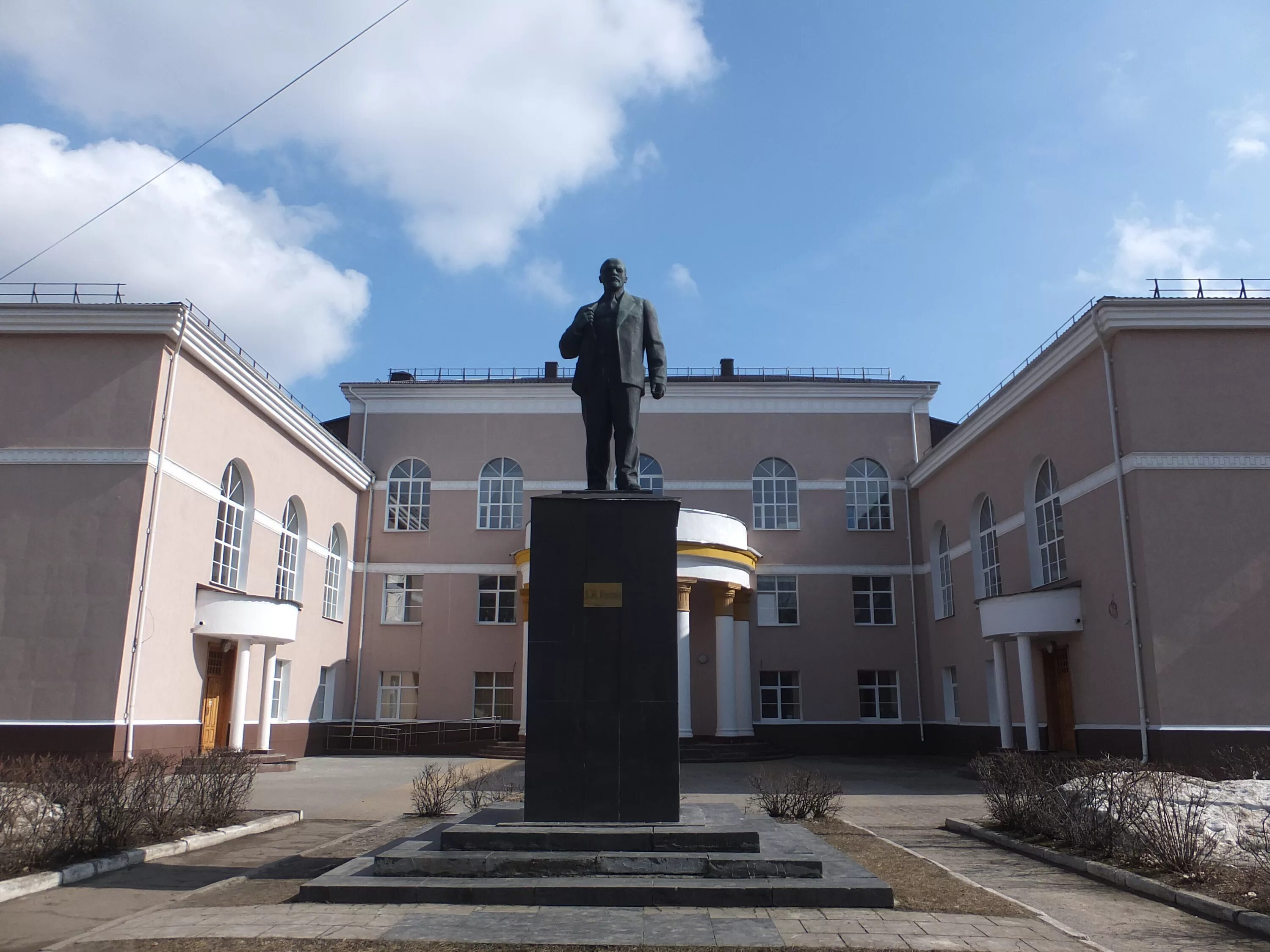 Парк шинников воронеж. Дк шинник воронеж. Парк шинников воронеж. Шинник омск. Дк шинник.