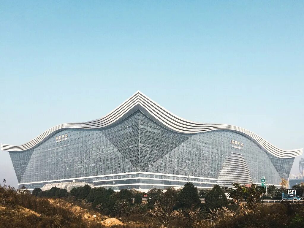 New century global center, чэнду, китай. New century global center, чэнду, китай. глобальный центр «новый век» в чэнду площадь. глобальный центр «новый век». New century global center архитектура.