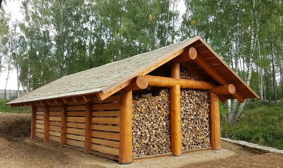 Хозблок из бревна