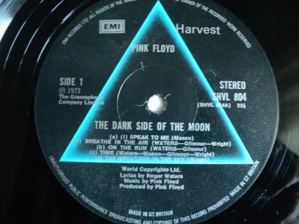 Пинк флойд слушать обратная сторона луны альбом. Pink Floyd Dark Side of the Moon 1973. 1973 - The Dark Side of the Moon. Винил Pink Floyd the Dark Side of the Moon. The Dark Side of the Moon пластинка.