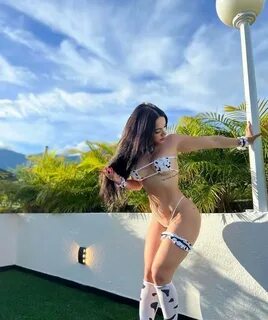 Genesis Muñeton (chichi_vzla, chichitwerk, chichivzla) Nude OnlyFans Leaks ...