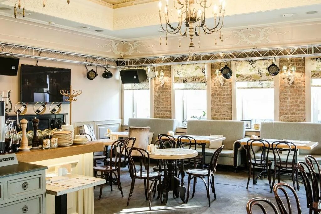 Траттория la famille красноярск. Траттория венеция меню. Проспект ямашева траттория. Траттория пришвина 7. Итальянский ресторан траттория.