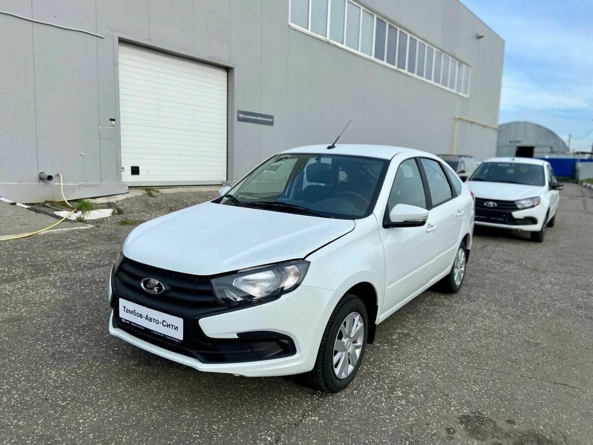 гранта лифтбек 2023 год