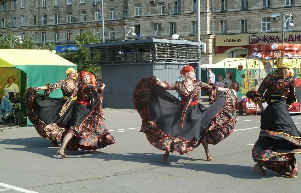 цыганочка ока. цыганский костюм для девочки. цыганочка ока. цыгане от зари до зари.