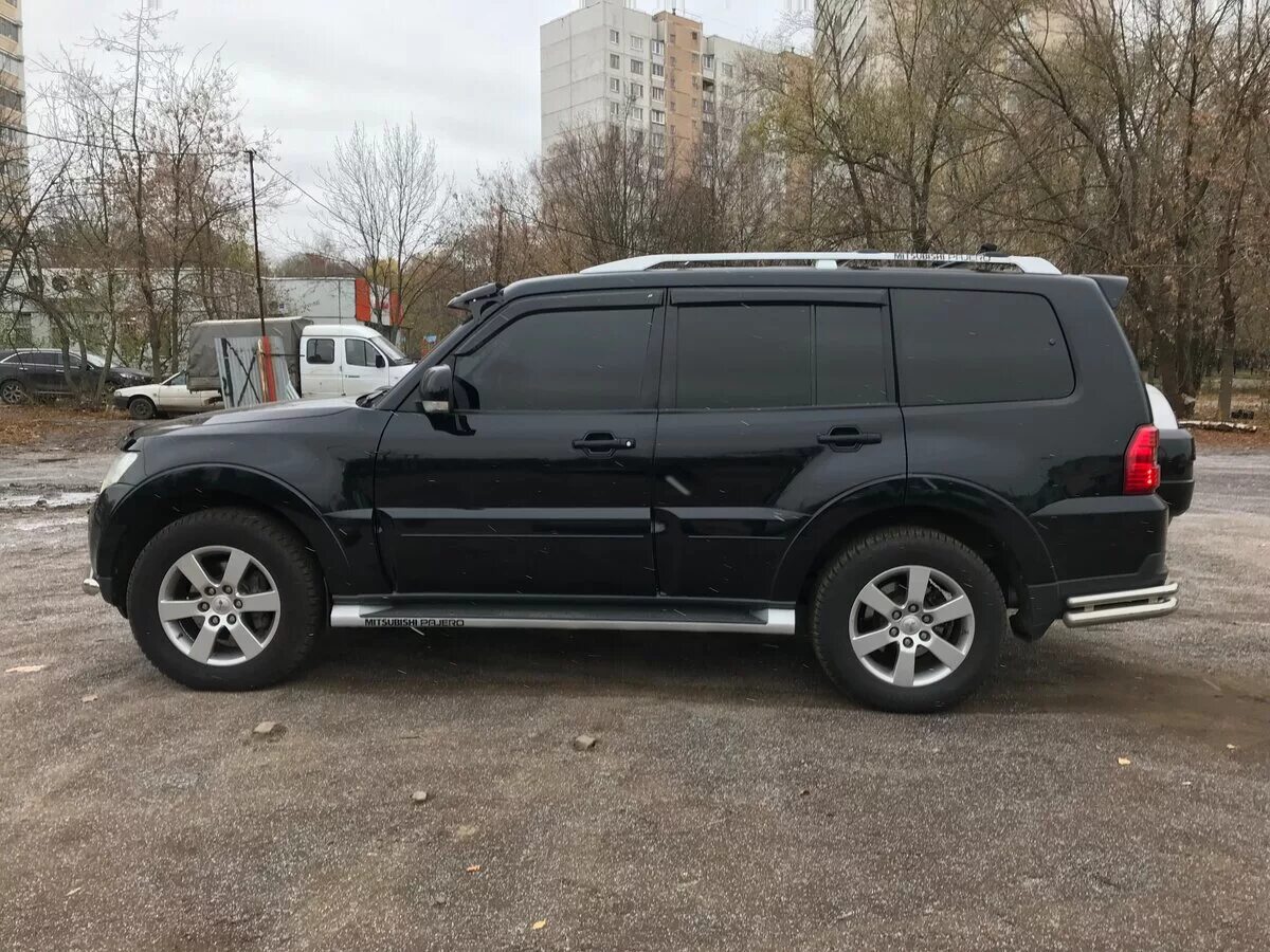 Pajero черный. Mitsubishi Pajero 4 черный. Мицубиси Паджеро 2008 черный. Митсубиси Паджеро 4 тонированный. Mitsubishi Pajero 3 черный.