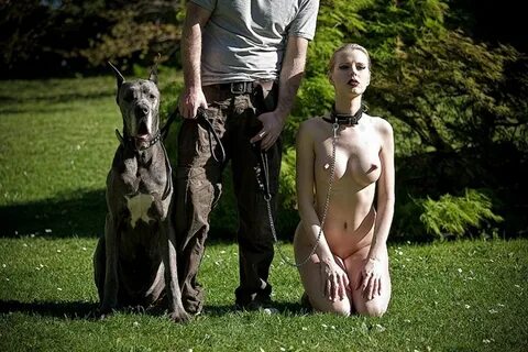Naked Slave on a Leash (62 photos) .