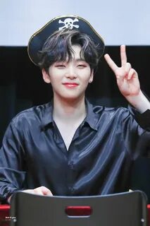 Oneus сохо