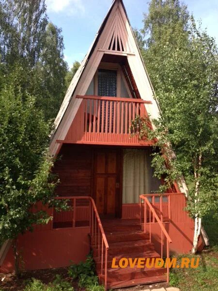 Тк локомотив саратов. Зенит ижевск здание. База отдыха калининец маркс. Сокол ижевск. Домик удмуртия база отдыха.