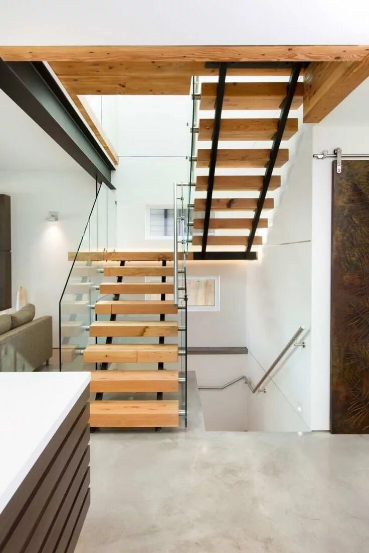 Второй пролет. Современная лестница в доме. Подвесная лестница. Современная деревянная лестница. Лестница на второй этаж.