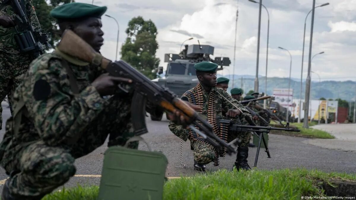 Время нападения. Вооруженные силы Уганды. Полиция Уганды. Нападение на школу в Уганде.